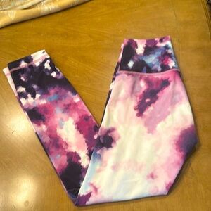 Lululemon Wunder Under (coveted) Blooming Pixie leggings.